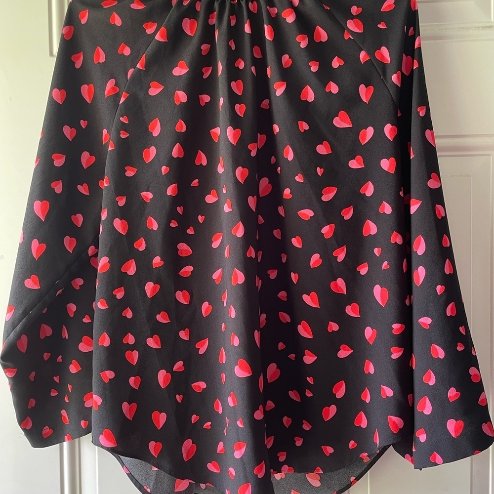 🔥🔥5/$25! Ann Taylor heart blouse - Picture 2 of 6